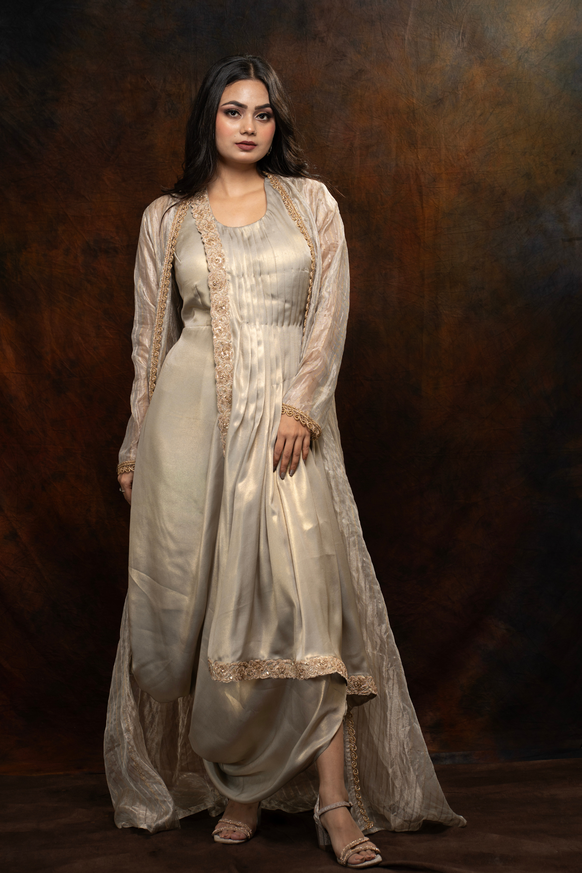 Cowled tunic with tissue shrug