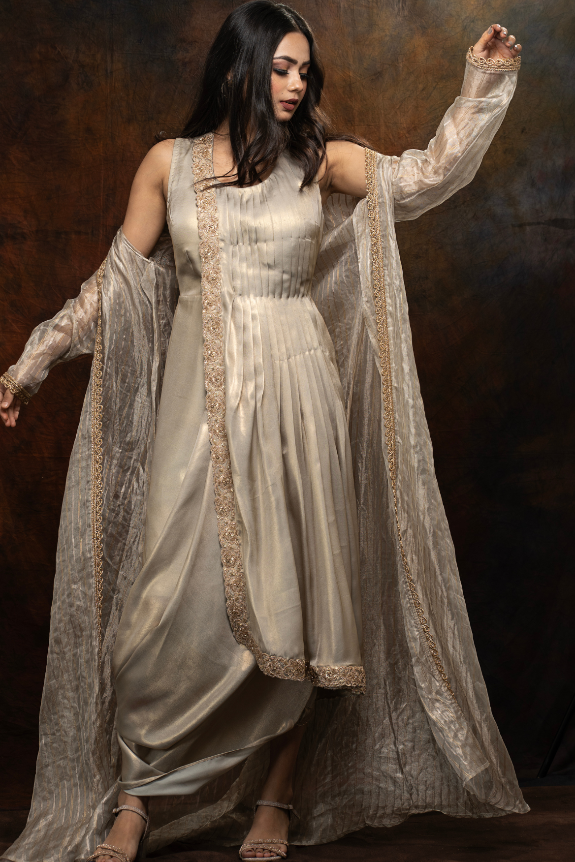 Cowled tunic with tissue shrug