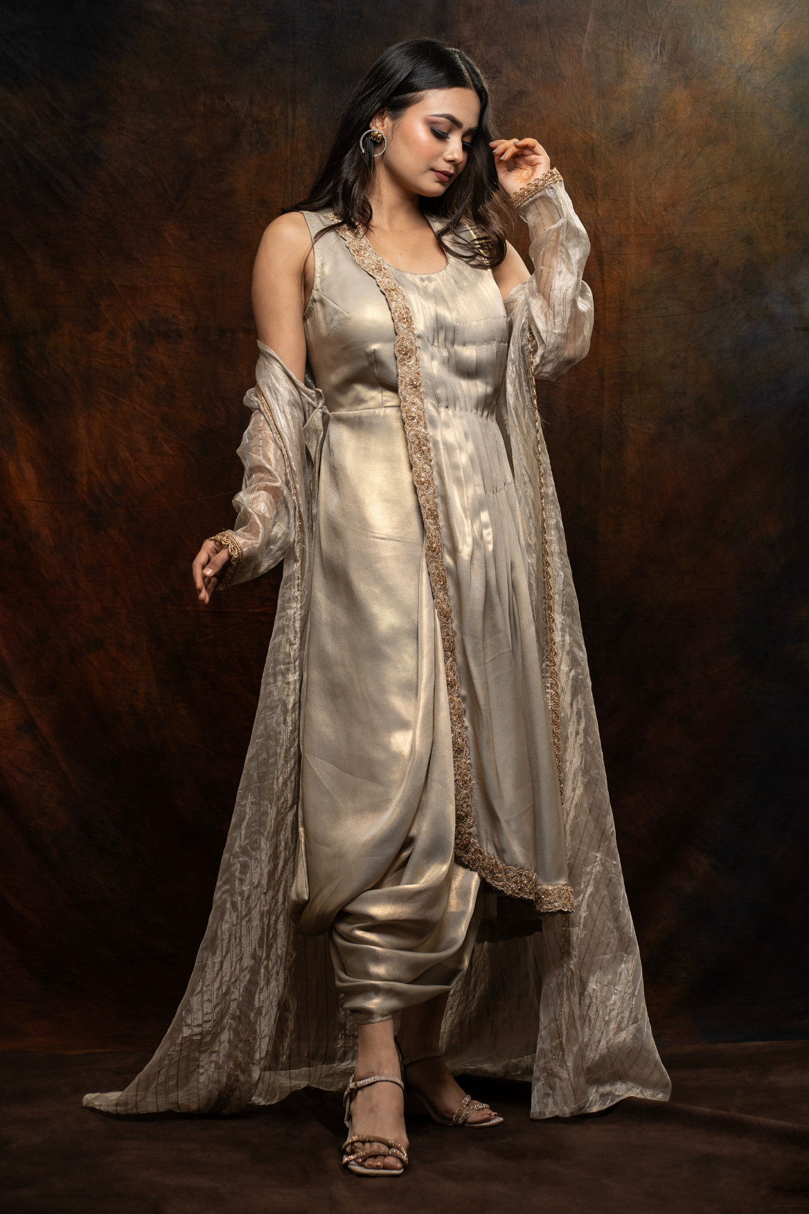 Cowled tunic with tissue shrug